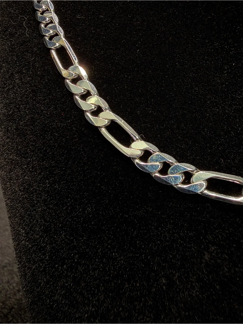 Figaro Link 24in 5.5MM 925 Premium Finish Chain Brand New. Shine Bright!